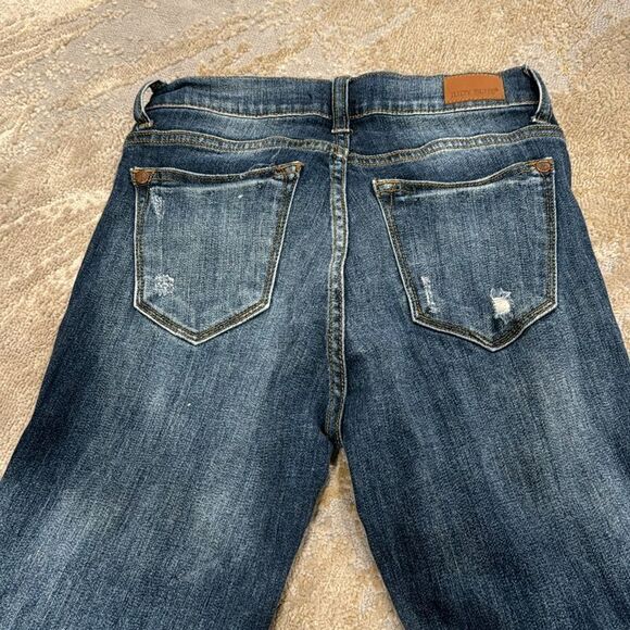 Judy Blue mid rise distressed jeans size 27 in GUC - Picture 7 of 11